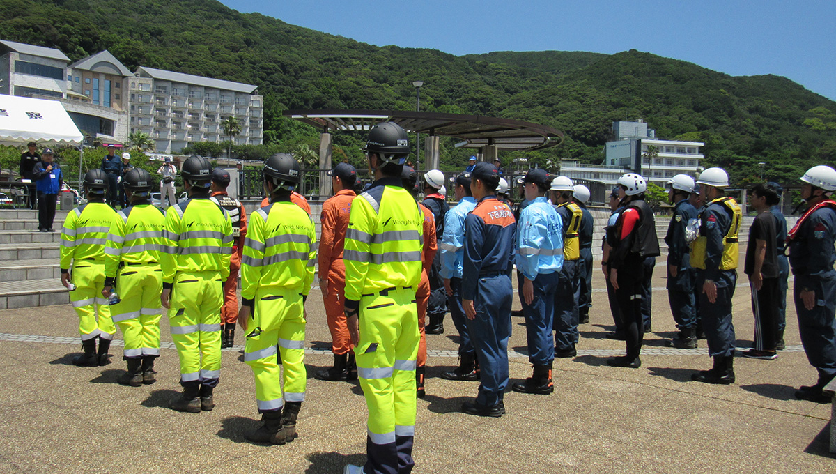 警察・海保・消防の合同水難救助訓練に参加