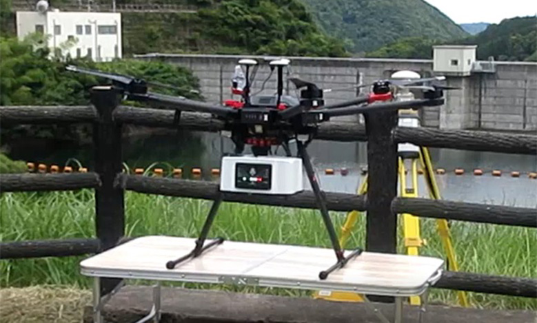 UAVグリーンレーザースキャナー